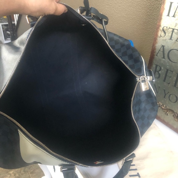 Louis Vuitton travel bag limited addition - Picture 12 of 16